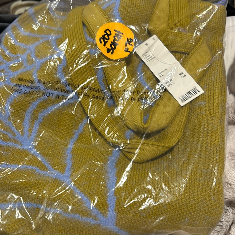 NWT Urban Outfitters Chartreuse Spider Web Knit Tote &59